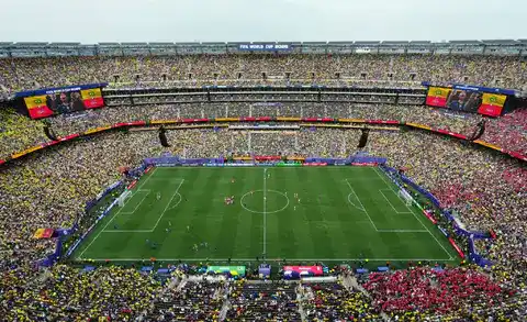 高票价致决赛未售罄 FIFA扩容争议