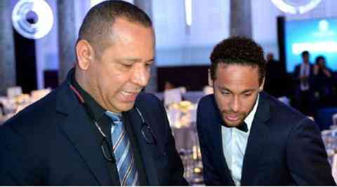 内马尔沉默,父亲呼吁留队