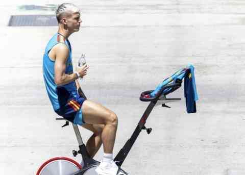 奥尔莫谈9号位：已踢过此位置，听从教练安排
