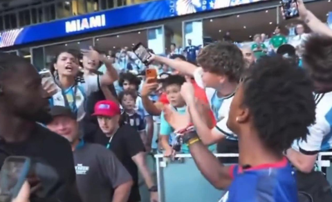 FIFA调查甲亢哥世杯遭歧视事件