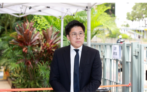 霍启刚批美政客干预世杯,指巴洛贡红牌判决涉政治操弄